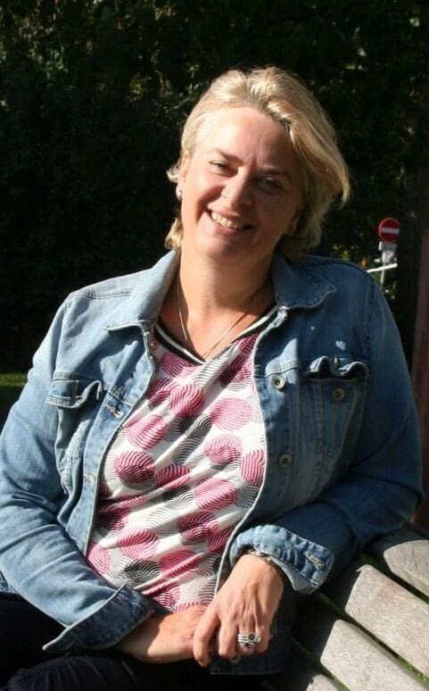Contact met rouwcoach Marinka de Groot Rouwcoach Marinka de Groot - neem contact op voor rouwbegeleiding - Traan en een Lach